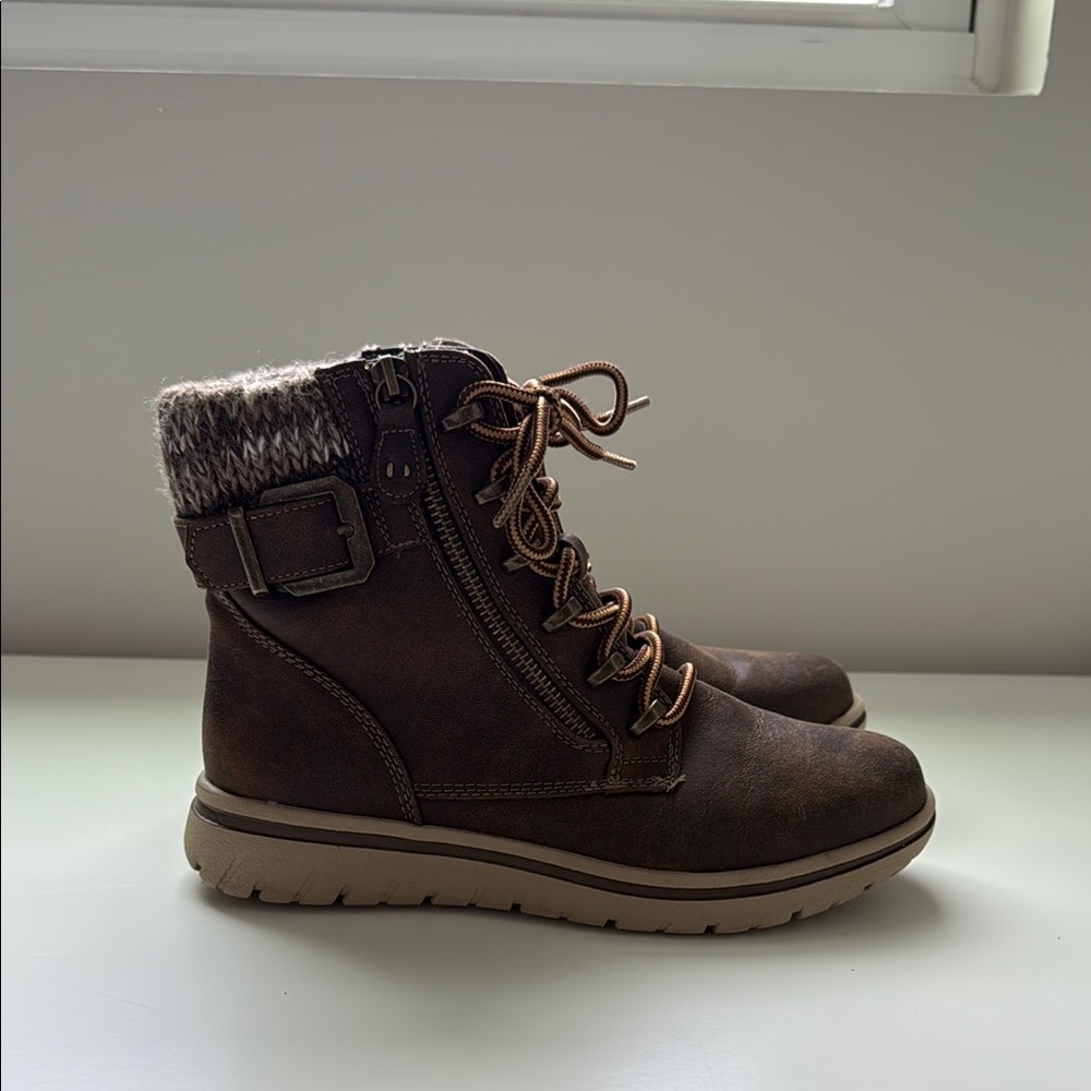 Cliffs by WHITE MOUNTAIN Brown Winter Boots - Size 7